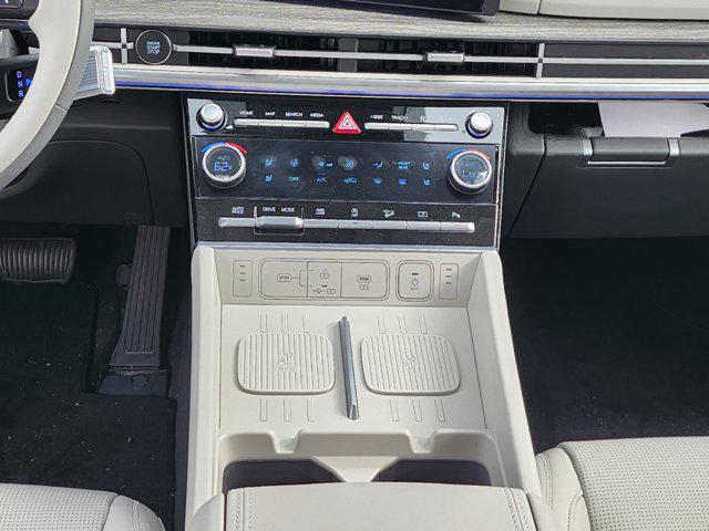 used 2025 Hyundai Santa Fe car, priced at $44,387