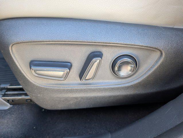 used 2022 Toyota Highlander Hybrid car, priced at $25,307