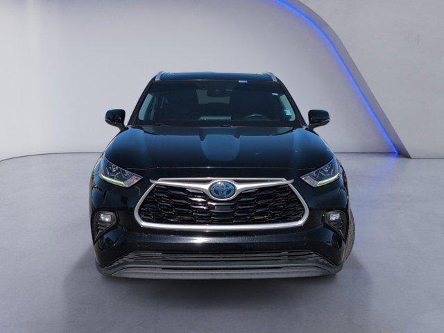 used 2022 Toyota Highlander Hybrid car, priced at $25,307
