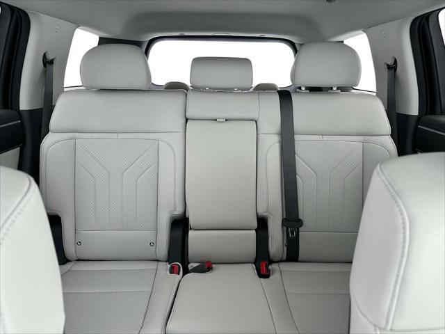 new 2025 Hyundai Santa Fe car, priced at $38,111