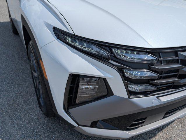 new 2025 Hyundai TUCSON Hybrid car, priced at $34,157