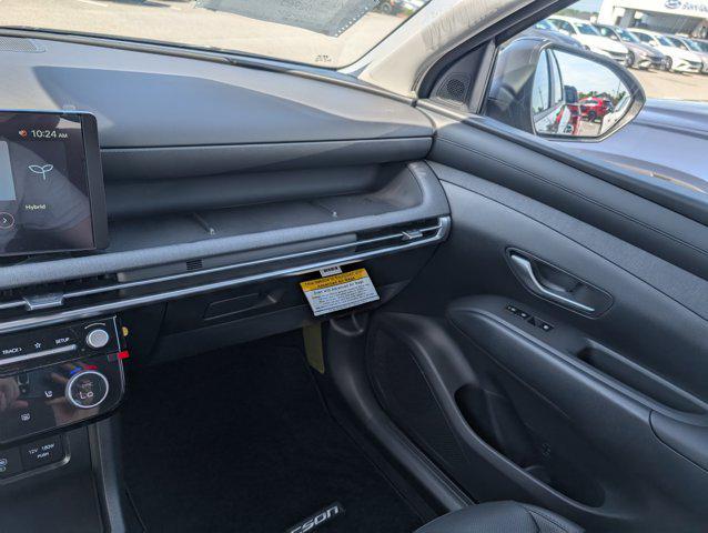 new 2025 Hyundai TUCSON Hybrid car, priced at $33,664