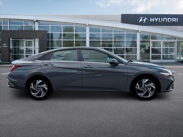 new 2025 Hyundai Elantra car, priced at $25,673