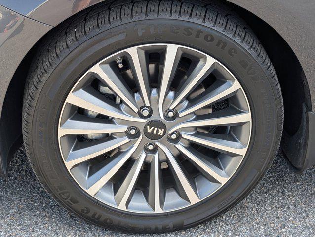 used 2019 Kia Cadenza car, priced at $21,891