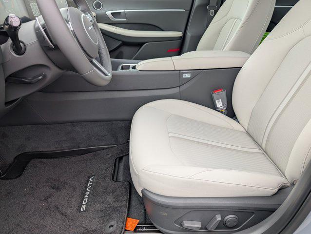 new 2025 Hyundai Sonata Hybrid car, priced at $29,606