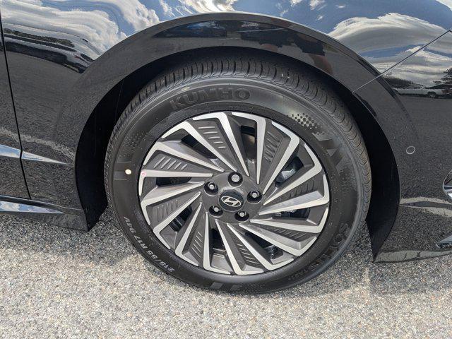 new 2025 Hyundai Sonata Hybrid car, priced at $35,810
