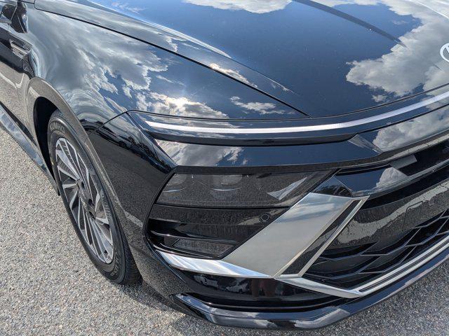 new 2025 Hyundai Sonata Hybrid car, priced at $35,810