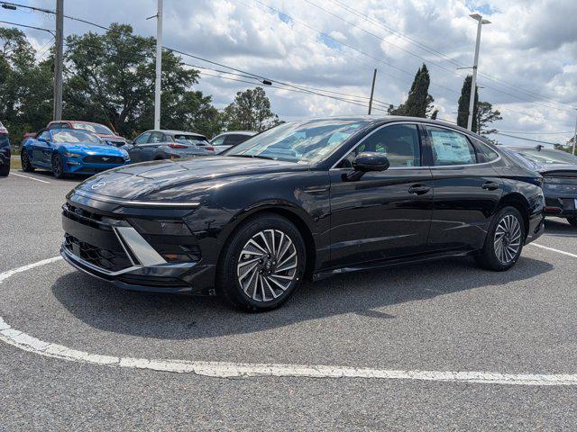 new 2025 Hyundai Sonata Hybrid car, priced at $35,810