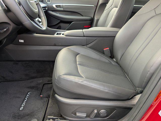 new 2025 Hyundai Sonata Hybrid car, priced at $36,275
