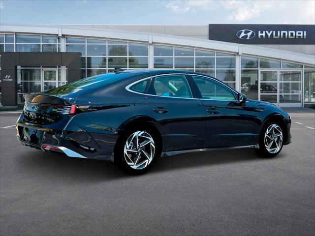 new 2024 Hyundai Sonata car, priced at $32,989