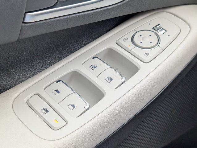 new 2025 Hyundai Sonata Hybrid car, priced at $30,081