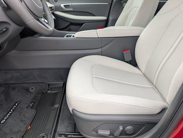new 2025 Hyundai Sonata Hybrid car, priced at $30,081