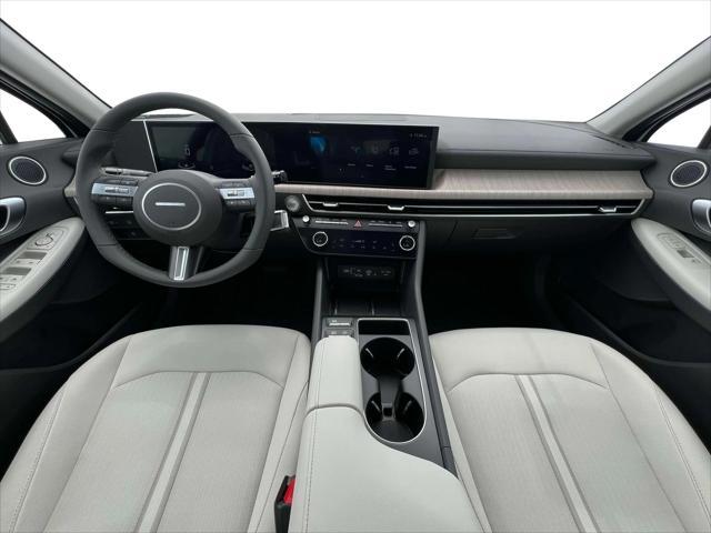 new 2025 Hyundai Sonata Hybrid car, priced at $32,361
