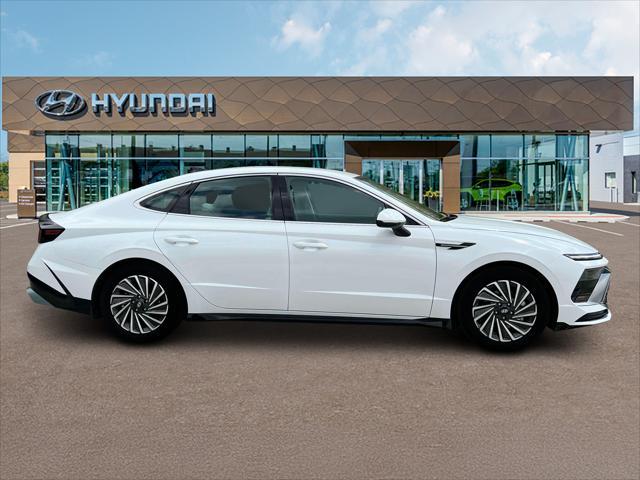 new 2025 Hyundai Sonata Hybrid car, priced at $32,361
