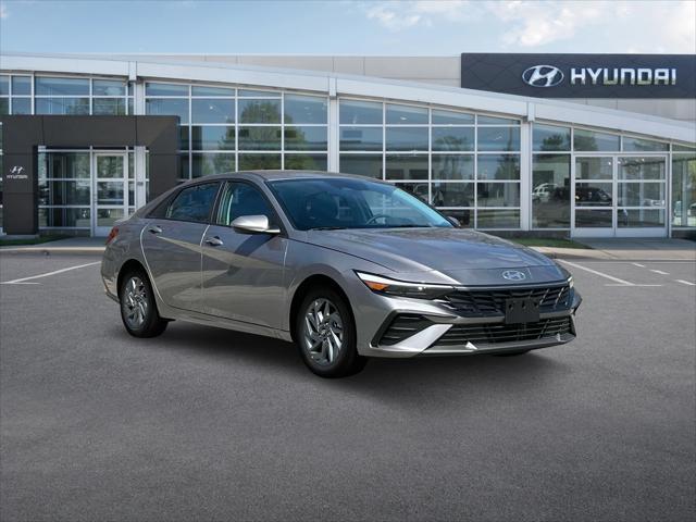 new 2025 Hyundai Elantra HEV car, priced at $26,790