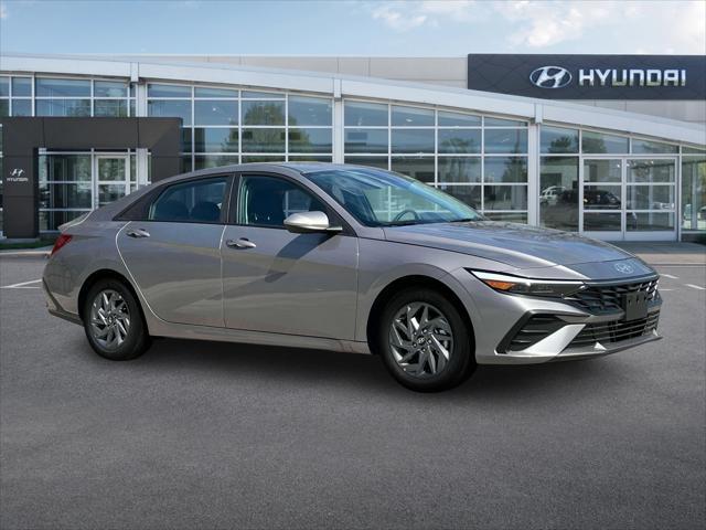 new 2025 Hyundai Elantra HEV car, priced at $26,790