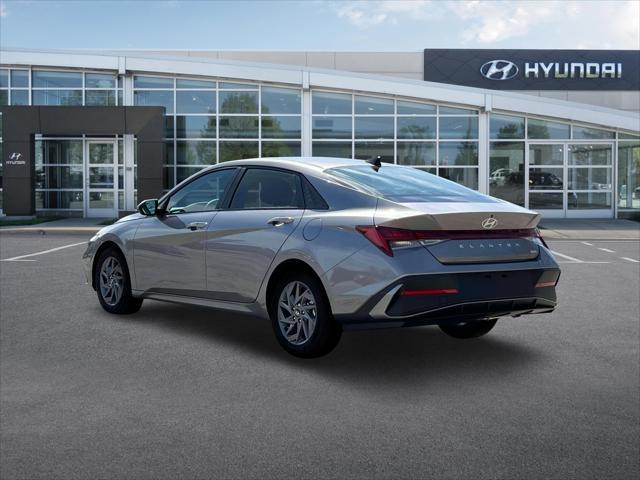 new 2025 Hyundai Elantra HEV car, priced at $26,790