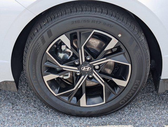 new 2025 Hyundai Sonata car, priced at $28,080