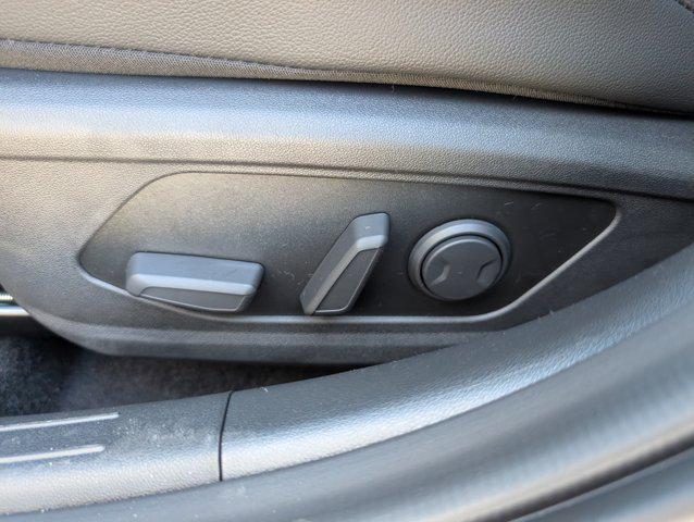 new 2025 Hyundai Elantra car, priced at $27,980