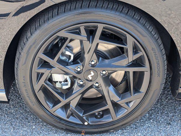 new 2025 Hyundai Elantra car, priced at $27,980