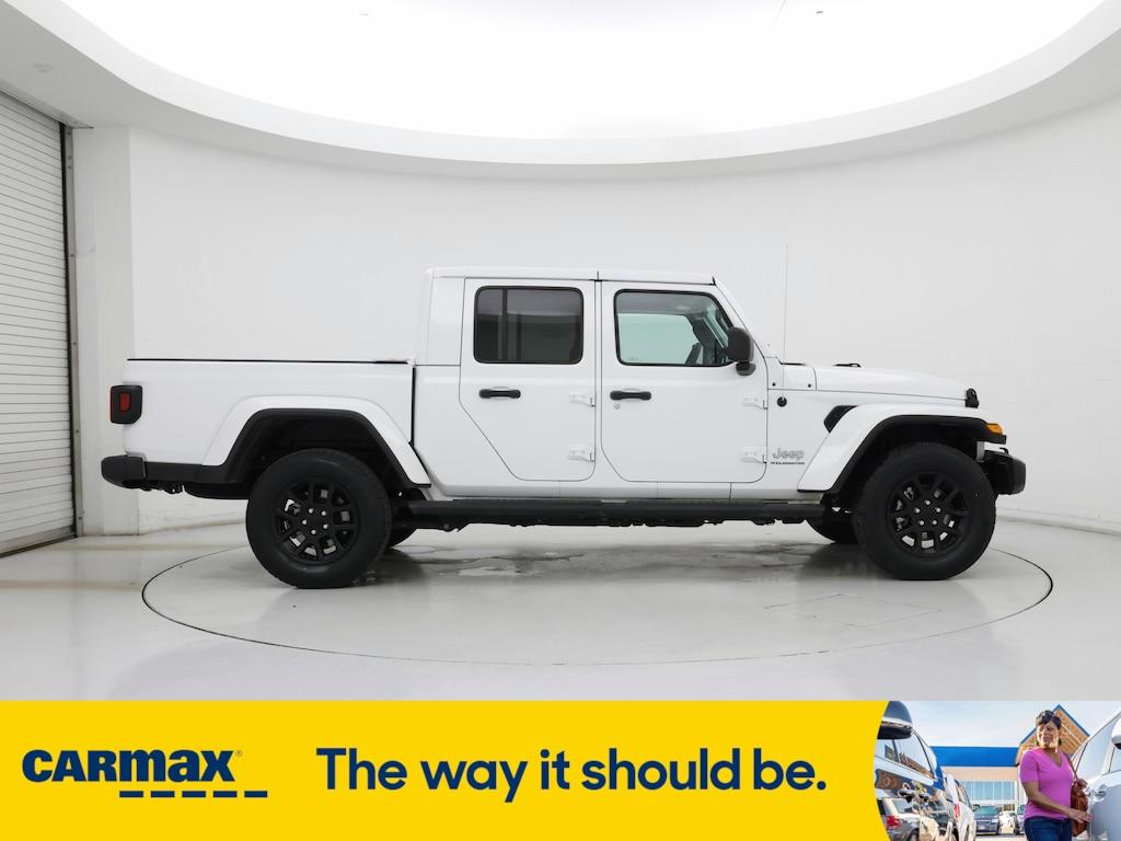 used 2023 Jeep Gladiator car, priced at $31,998