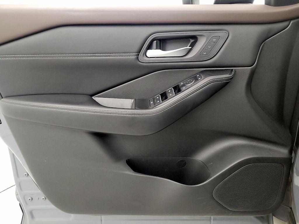 used 2023 Nissan Rogue car, priced at $19,998