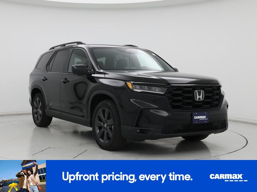 used 2025 Honda Pilot car, priced at $37,998
