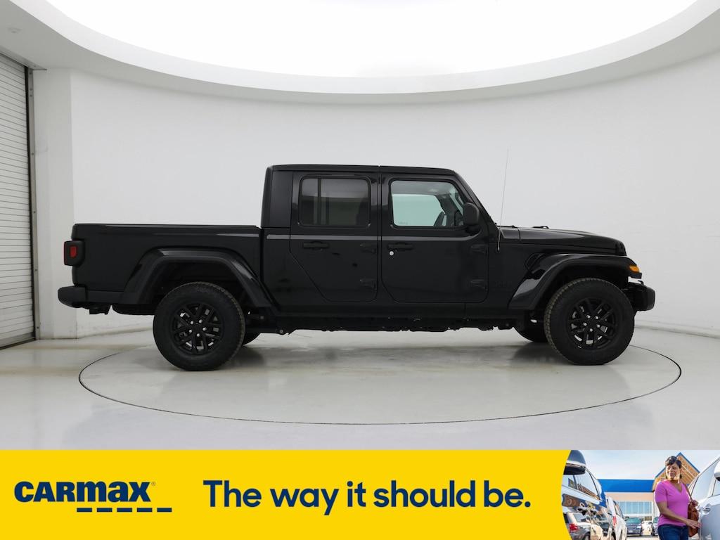 used 2023 Jeep Gladiator car, priced at $31,998