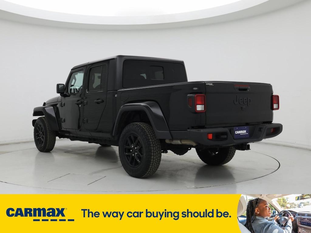 used 2023 Jeep Gladiator car, priced at $31,998