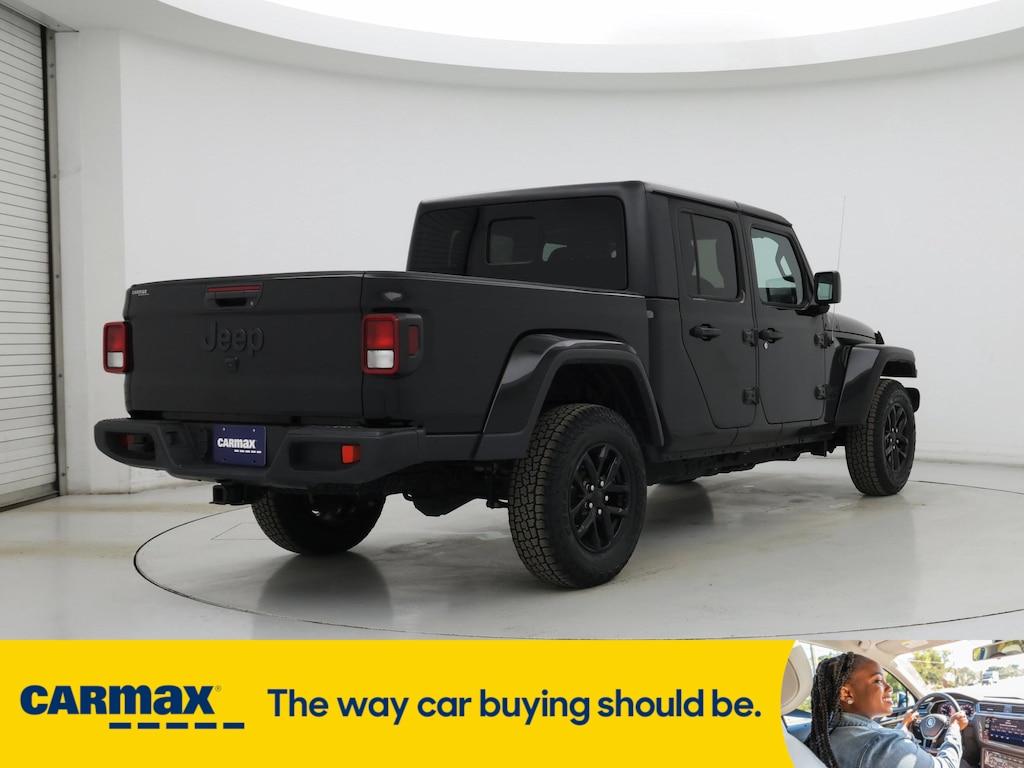 used 2023 Jeep Gladiator car, priced at $31,998