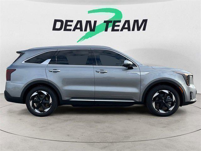 used 2025 Kia Sorento Hybrid car, priced at $40,950