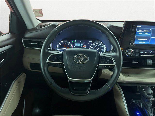 used 2022 Toyota Highlander car, priced at $36,950