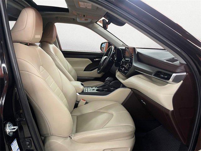 used 2022 Toyota Highlander car, priced at $36,950