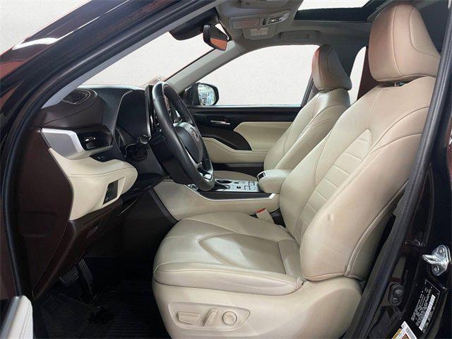 used 2022 Toyota Highlander car, priced at $36,950
