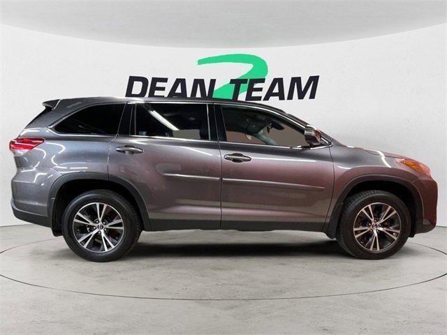 used 2019 Toyota Highlander car, priced at $20,950