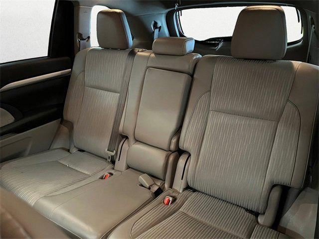 used 2019 Toyota Highlander car, priced at $20,950