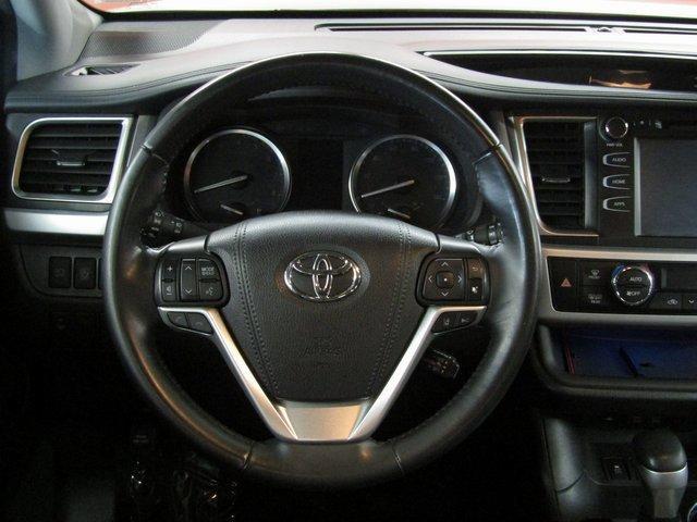 used 2019 Toyota Highlander car, priced at $31,950