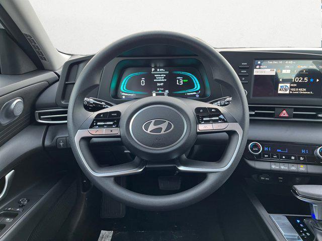 new 2025 Hyundai Elantra HEV car, priced at $27,260