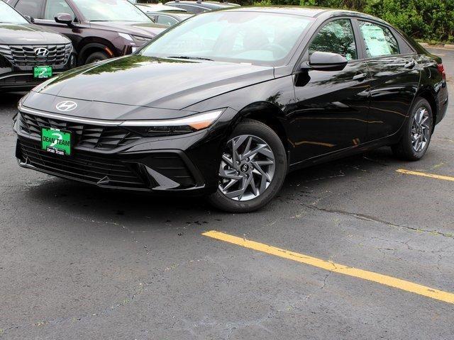 new 2024 Hyundai Elantra car, priced at $26,020