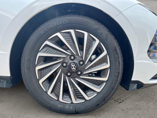 new 2025 Hyundai Sonata Hybrid car, priced at $32,339