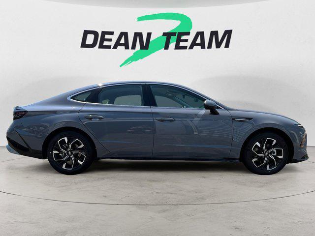 new 2025 Hyundai Sonata car, priced at $29,820