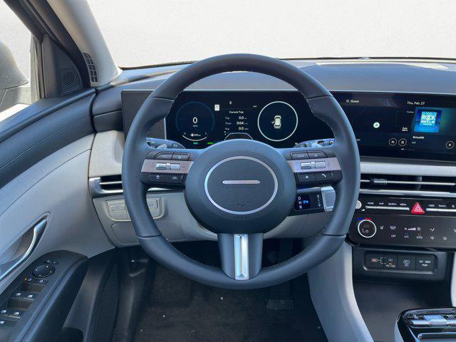 new 2025 Hyundai TUCSON Hybrid car, priced at $37,726