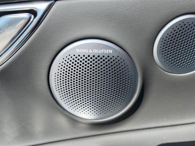 new 2025 Genesis GV80 car, priced at $77,428