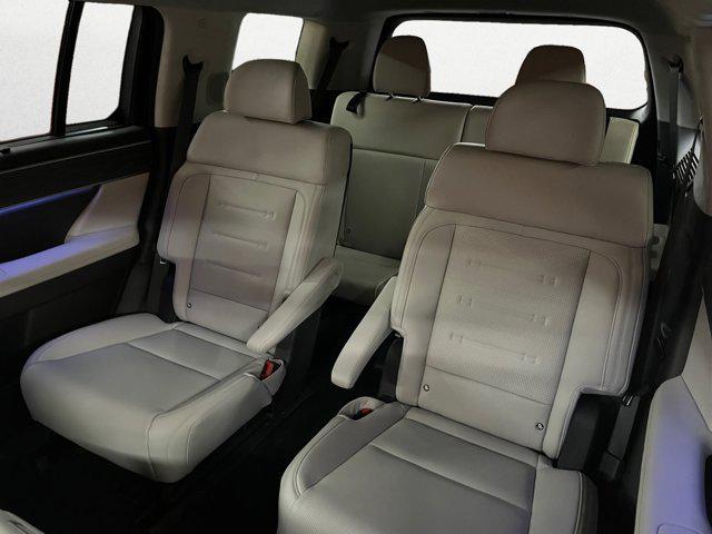 new 2025 Hyundai SANTA FE HEV car, priced at $51,285