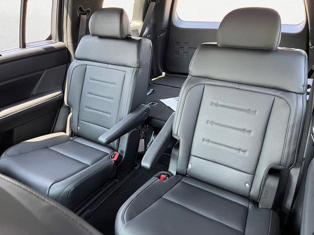 new 2025 Hyundai Santa Fe car, priced at $47,751