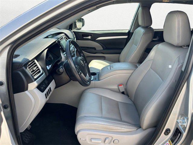 used 2019 Toyota Highlander car, priced at $27,950