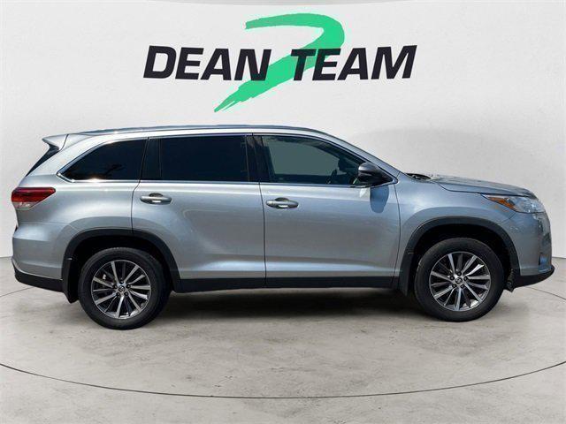 used 2019 Toyota Highlander car, priced at $27,950