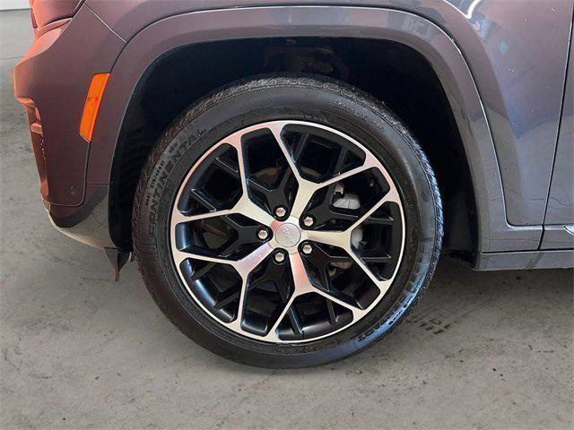 used 2024 Jeep Grand Cherokee car, priced at $53,950