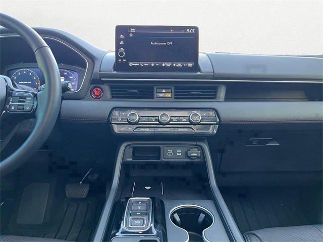 used 2025 Honda Pilot car, priced at $47,950