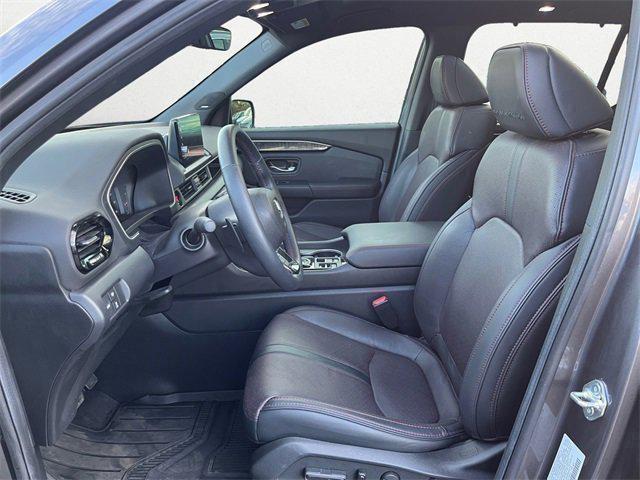 used 2025 Honda Pilot car, priced at $47,950